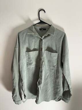 Kendall & Kylie Sage Green Corduroy Button Down Shacket Size S